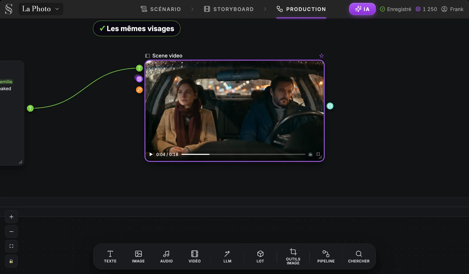 Quatre plans, un clip de 18 secondes, les deux mêmes visages du début à la fin. Le nœud Scene video de ScreenWeaver lit la scène générée, longue de 18 secondes : Émilie et Thomas dans la voiture la nuit, la pluie sur le pare-brise, les mêmes visages que sur leurs fiches